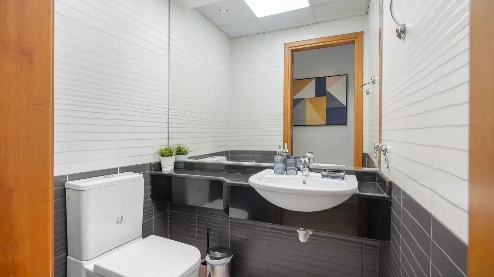 Amazing 2 Bedroom In Dubai Marina Sleeps 4! 0*,  United Arab Emirates